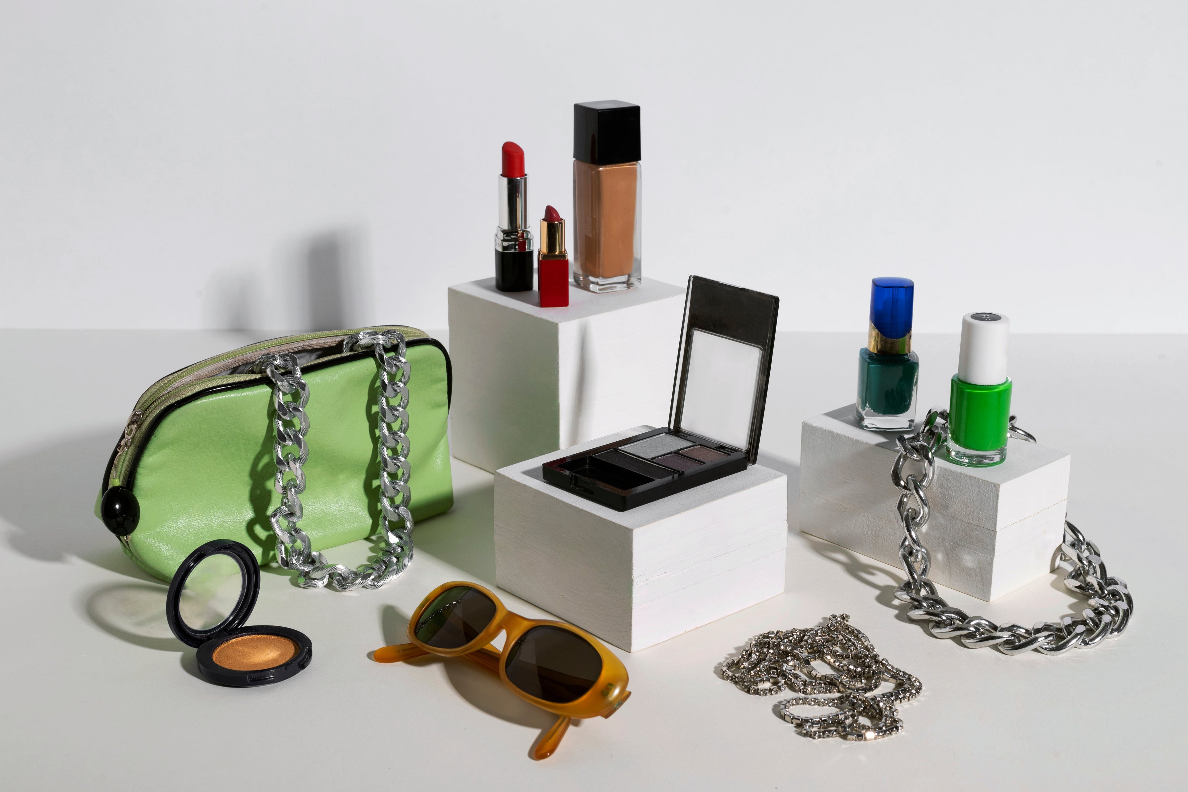 Fashion & Accessories